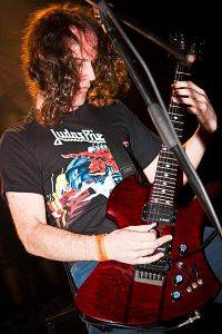 Burning Axe Ripper - Witchtrap, Msicos Metaleros y Rockeros