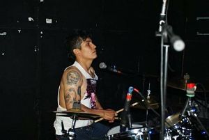Gabriel Velasquez Regalo Punk - Dezastre Mental, Msicos Metaleros y Rockeros