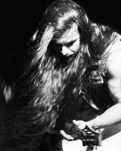 Julian Arias - K Libre 35, Msicos Metaleros y Rockeros