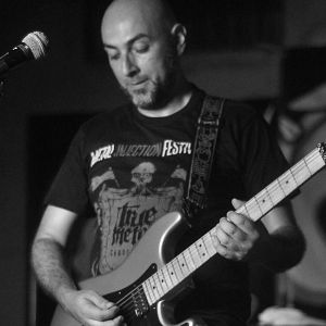 Julian Buritica - Shadows And Chaos, Msicos Metaleros y Rockeros