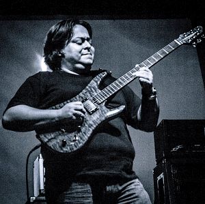 Henry Borrero - Kuza Xue, Músicos Metaleros y Rockeros