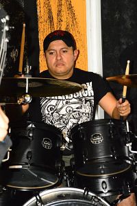 Jonny Mora - Cancerbero, Músicos Metaleros y Rockeros