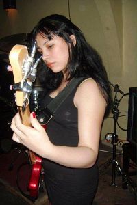 Laura Corrales - Reencarnacion, Músicos Metaleros y Rockeros