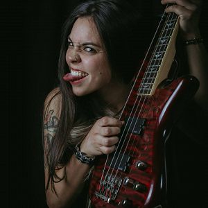 Lina Bermudez - Ataque De Panico, Músicos Metaleros y Rockeros